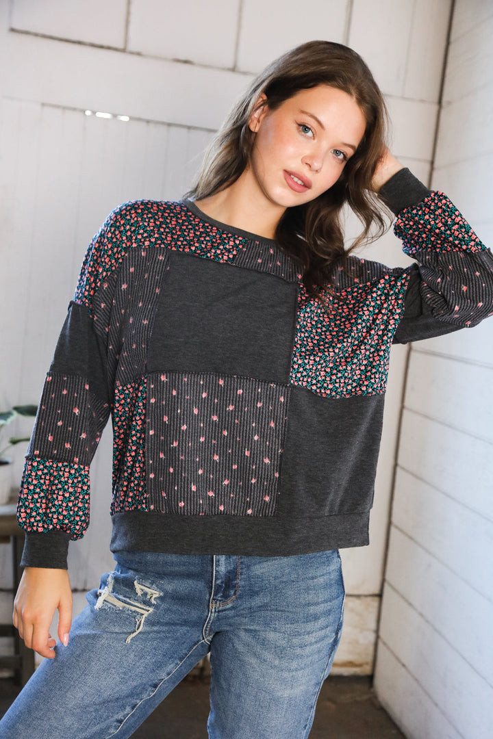 Blooming Daisies Charcoal Pullover