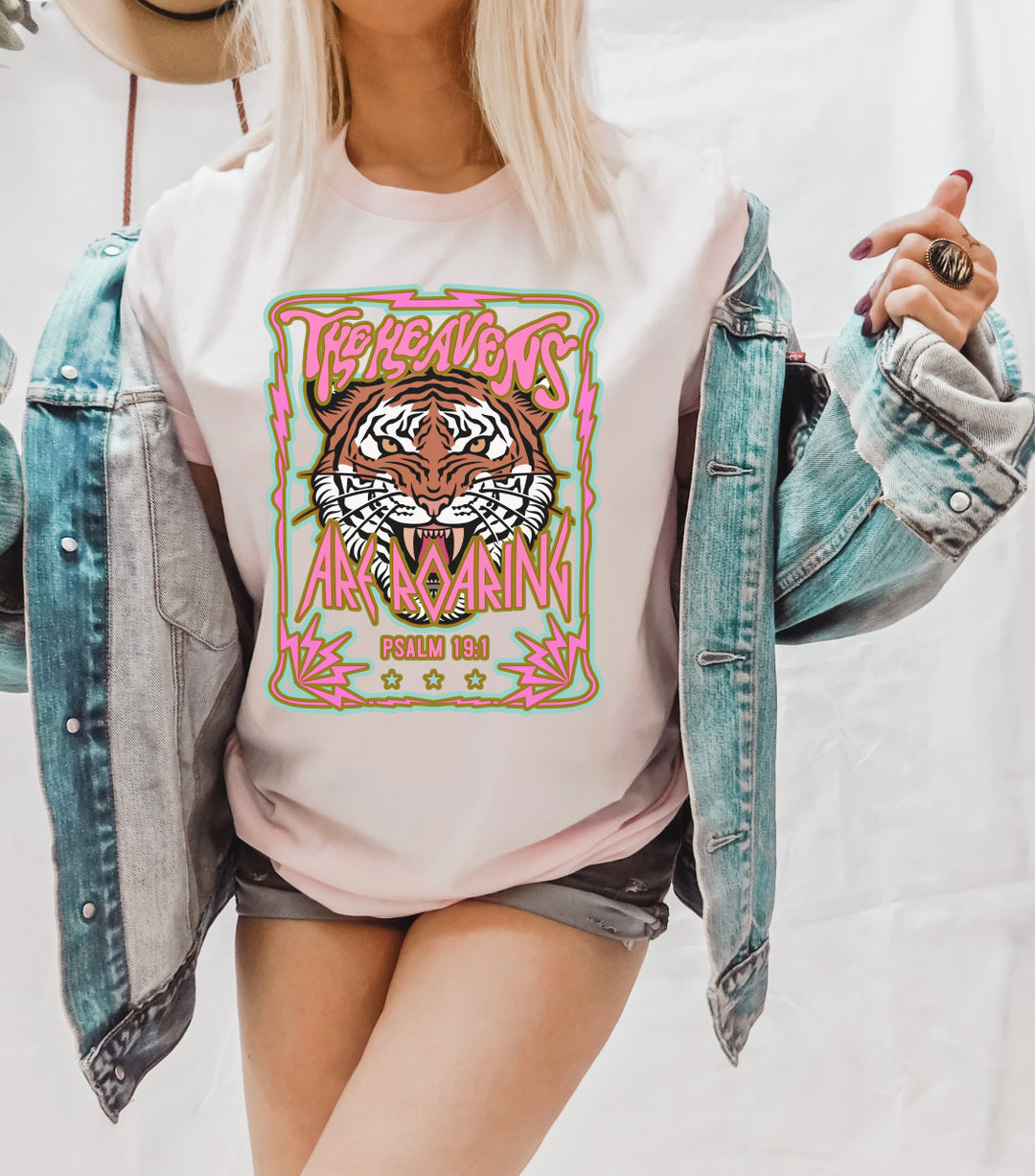 The Heavens Are Roaring Psalm 19:1 - Unisex Crew-Neck Tee - Joy & Country