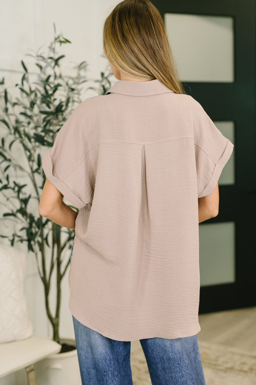 Keep Up Collared Button Down in Ash Mocha   Womens Joy & Country