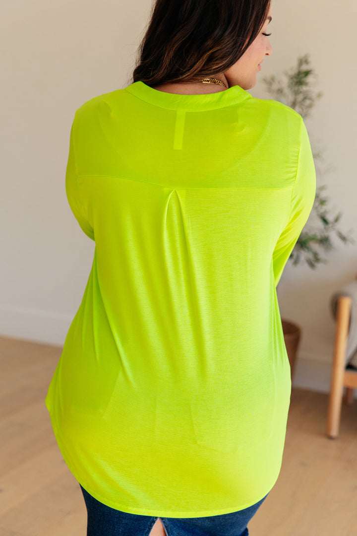 Lizzy 3/4 Sleeve Top - Neon Green