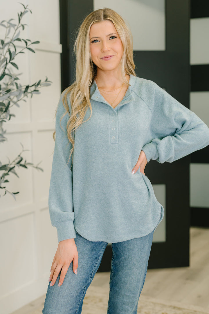 Urban Flux Scooped Hi-Low Long Pullover in Blue Grey   Womens Joy & Country