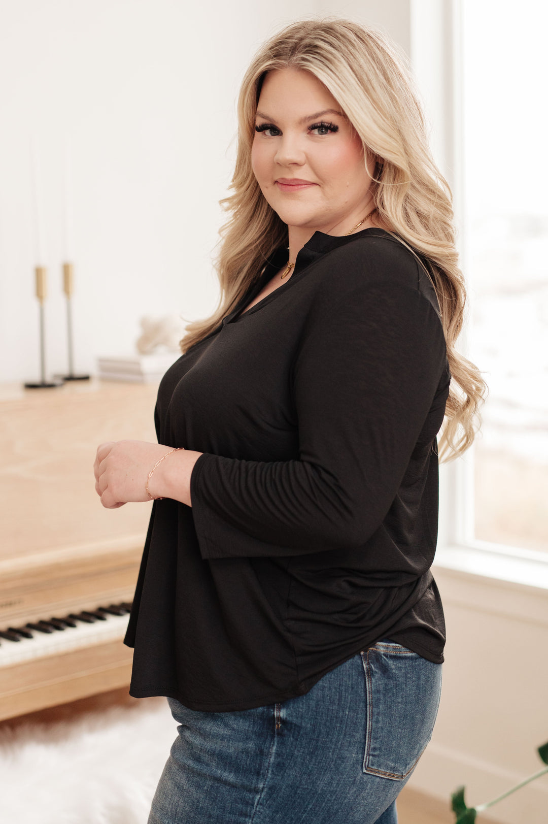 You're Worth It Top - Black - Joy & Country