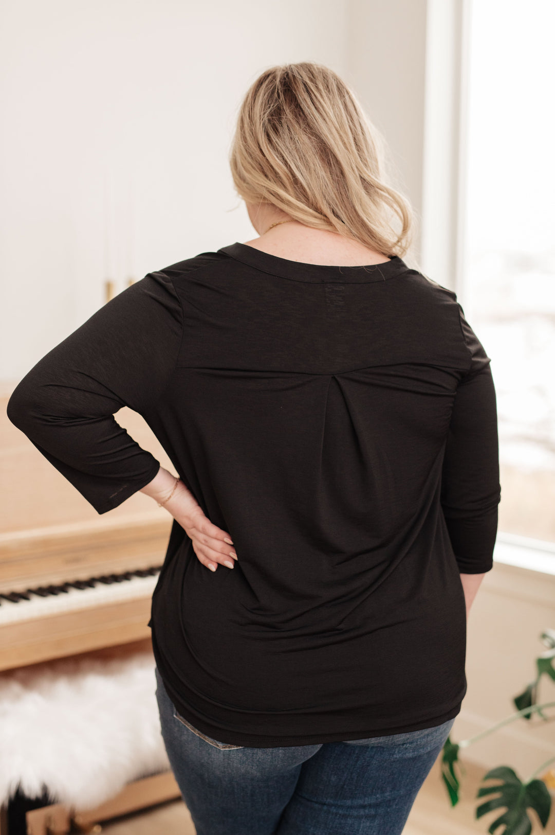 You're Worth It Top - Black - Joy & Country